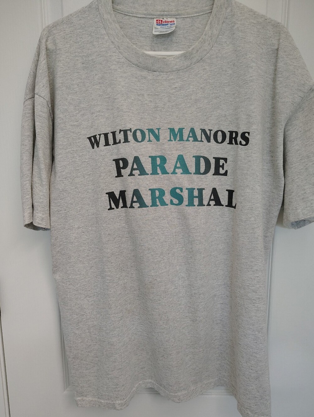 Vintage Wilton Manors Parade Marshal Gray Graphic Tee. XL.
